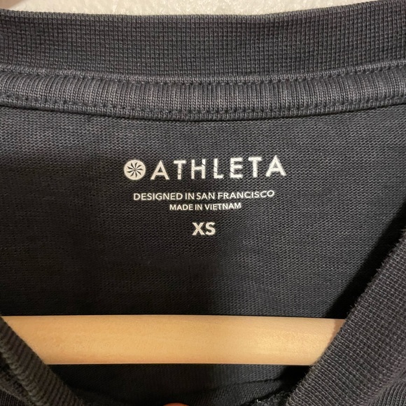 Athleta XS Black Boxy Crop Top - Picture 5 of 7